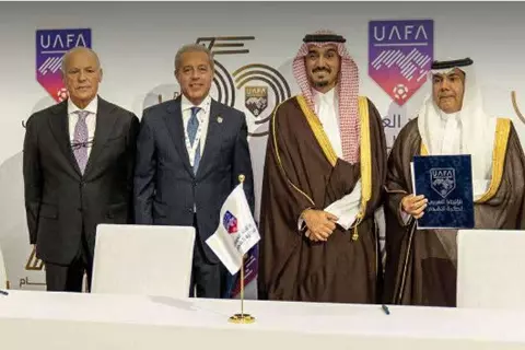 أبو ريدة يفوز بمقعد النائب الأول في انتخابات الاتحاد العربي
